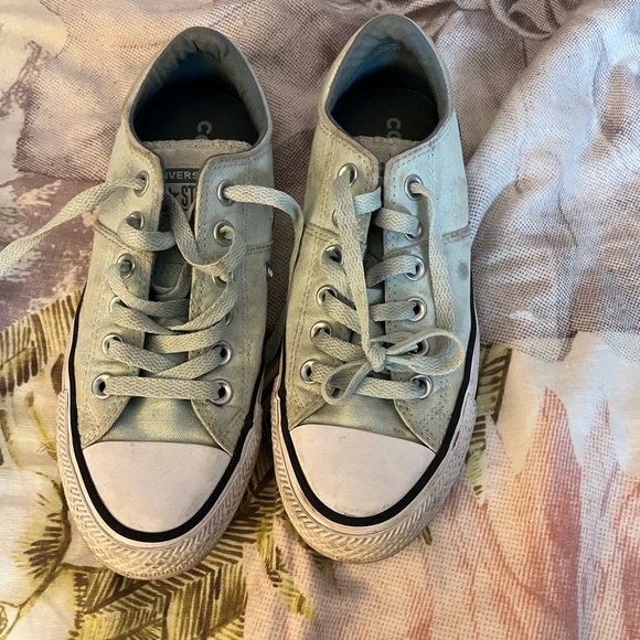 Converse - Picture 1 of 5